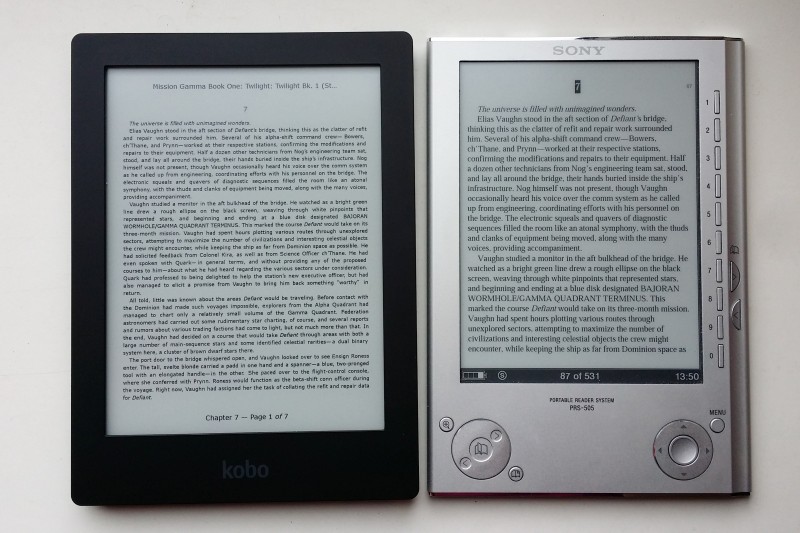 Left: Kobo Aura HD, right: Sony PRS-505