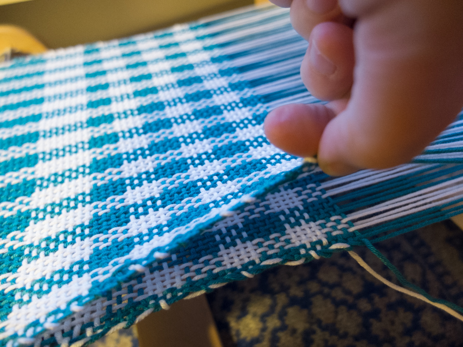 Double width weaving on a rigid heddle loom