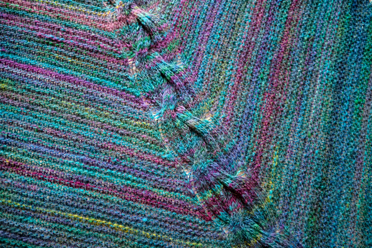A shawl to live in